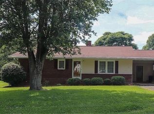 1012 Henry St, Yadkinville, NC 27055