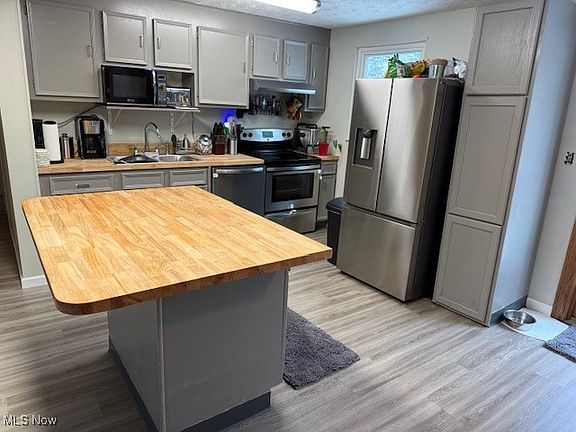 4th image of 7787 Trefeathen Dr NE
