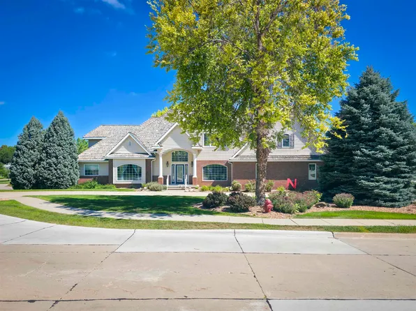 1005 Darrus Dr, Norfolk, NE 68701