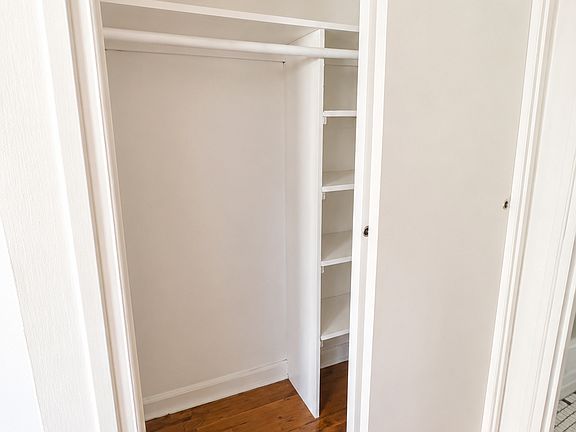 3rd image of 8929 163rd St APT 6G
