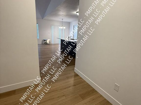2nd image of 696 N Butte Ln