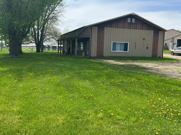 1801 380th Ave, Estherville, IA 51334