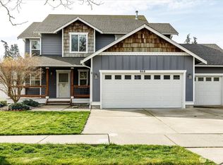 868 NW Longview Dr, Oak Harbor, WA 98277