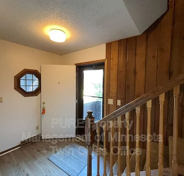 1514 N Timber Rdg — Photo 4