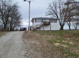 9352 N State Route 94, West Alton, MO 63386