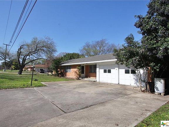 2nd image of 3206 Meadow Oaks Dr