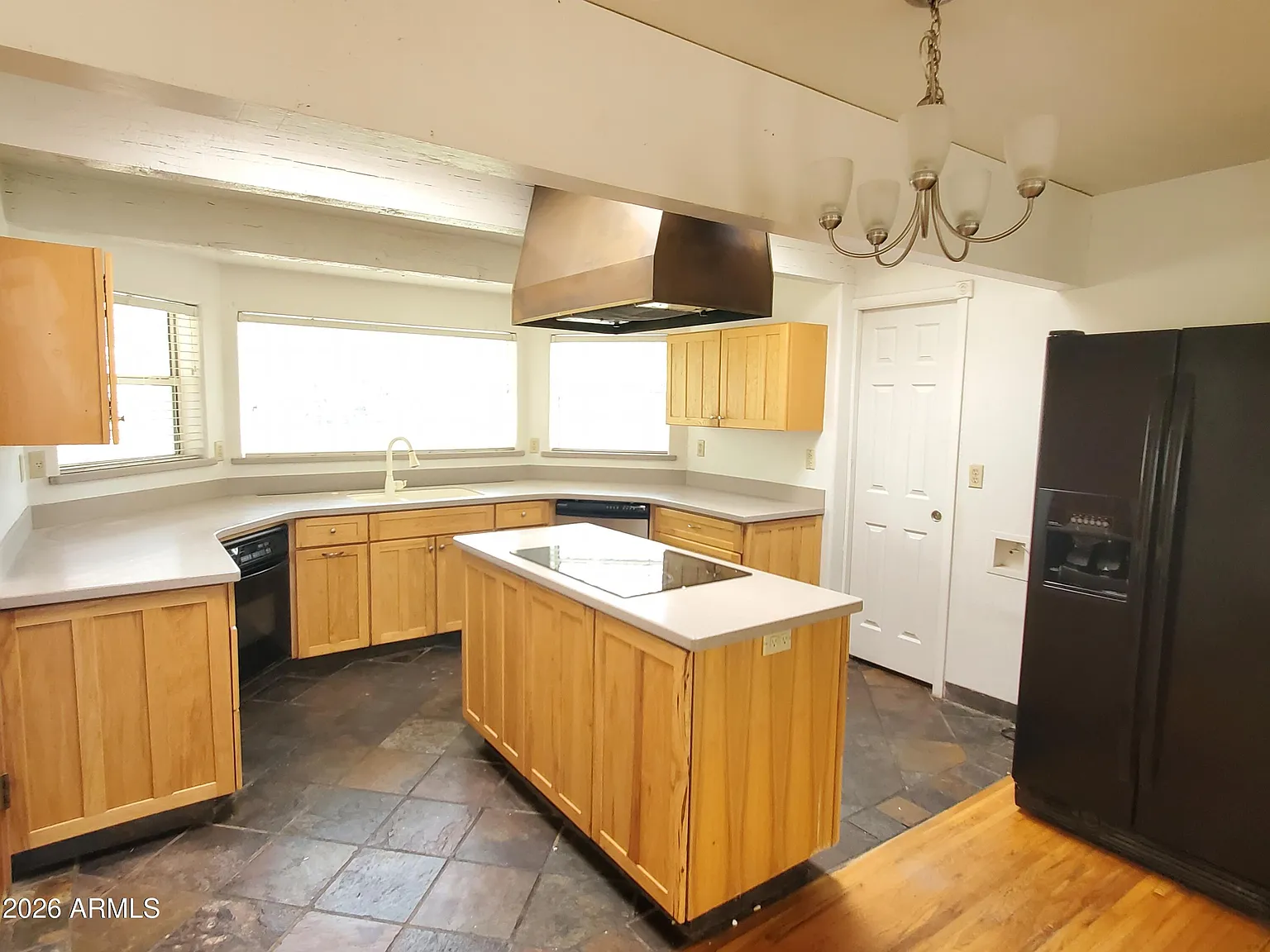 3 bed, 2.0 bath, 1440 sqft, $2,250 — Photo 4