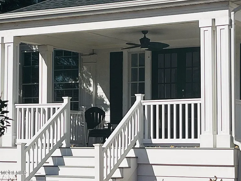 17 Beach Rd — Photo 43