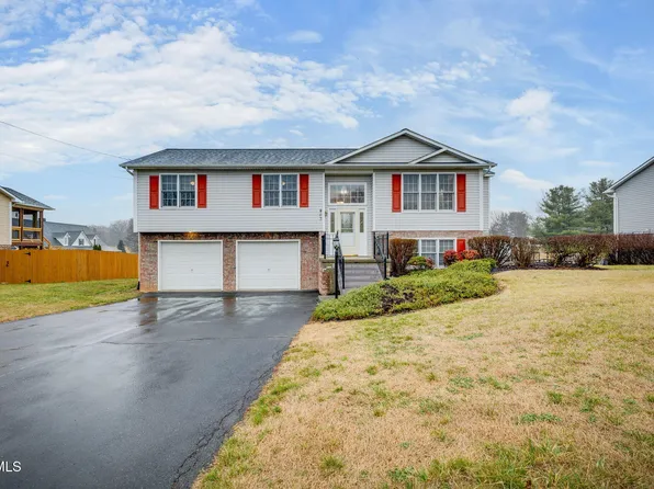 403 Millwheel Dr, Johnson City, TN 37615