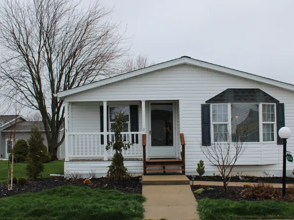 652A Bluebird Cir, Sandwich, IL 60548