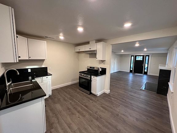 5th image of 1807 E Cornell Ave