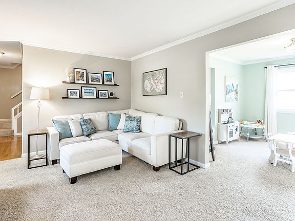 5th image of 55 Waterford Ct