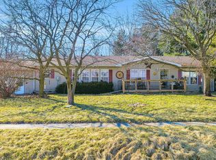 402 S State St, Bellflower, IL 61724