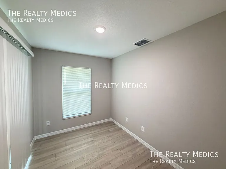 214 Locust Pass Trce — Photo 10