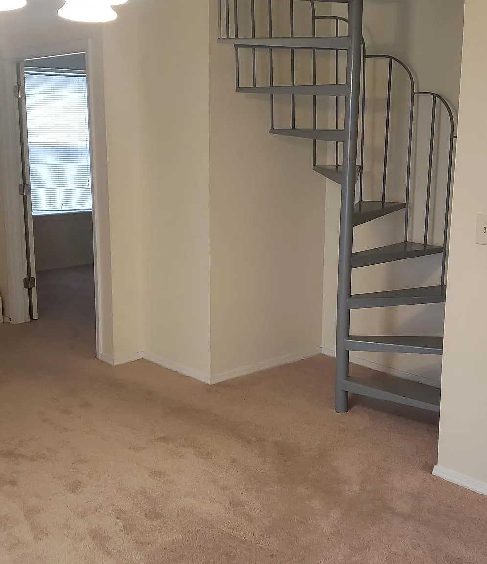 2 bed, 796 sqft, $1,100 — Photo 3