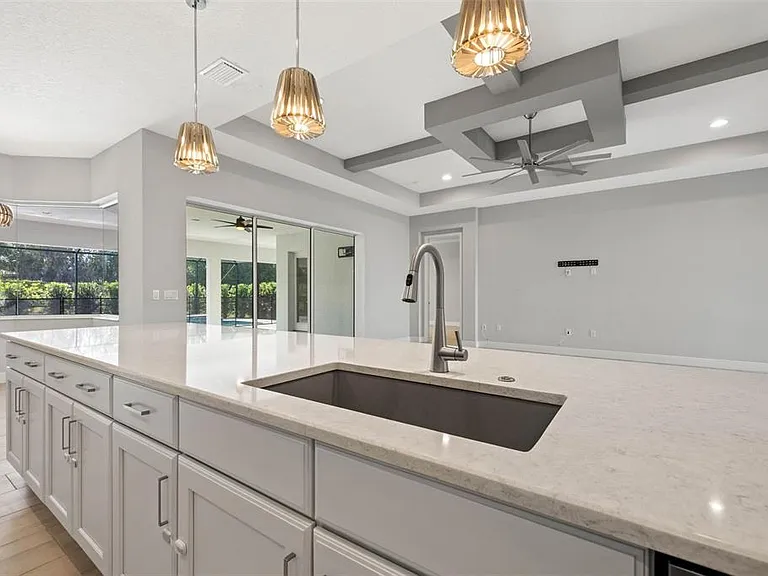 7135 Tamworth Pkwy — Photo 9
