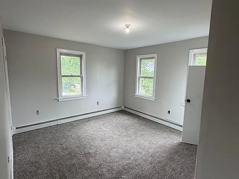 513 Madison Ave — Photo 6
