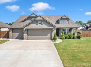 3831 E 144th St S, Bixby, OK 74008