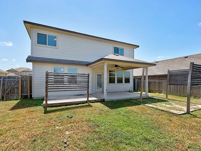 19004 Quebrada Dr — Photo 31