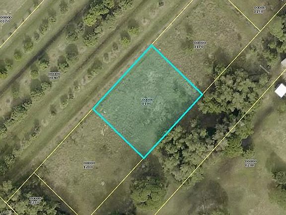 3rd image of 7110 Carissa Dr