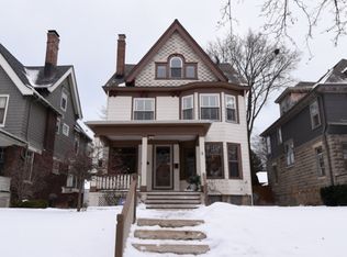 2952 N Stowell Ave, Milwaukee, WI 53211