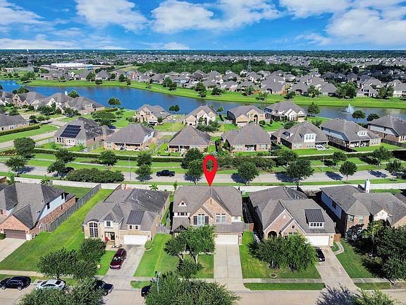 3rd image of 4834 Sunset Park Ln