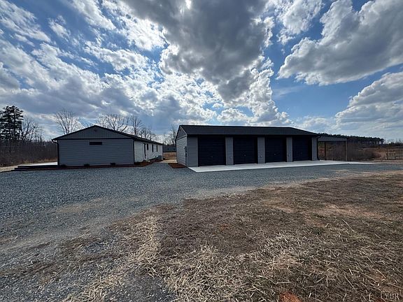 3rd image of 3941 Promise Land Rd