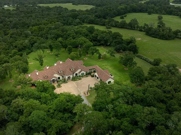 40693 Center Hill Rd, Hempstead, TX 77445