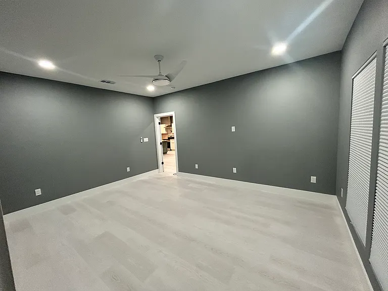 412 Little St — Photo 12