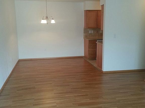 2nd image of 1930 George Washington Way APT 117
