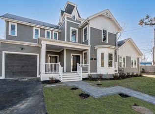 70 Hartford St, Newton Highlands, MA 02461