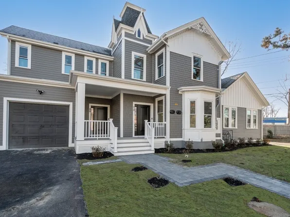 70 Hartford St, Newton Highlands, MA 02461