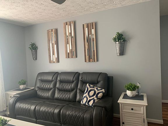 5th image of 4224 Iona Way