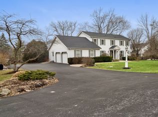 730 S Forest Dr, Barrington, IL 60010