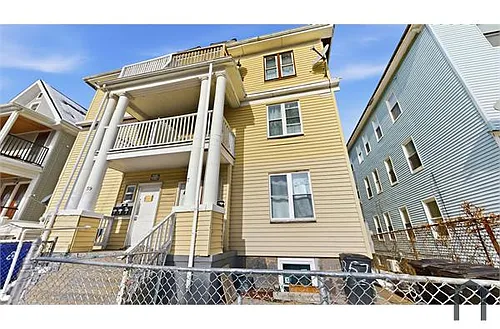 59 Armandine St Photo 1