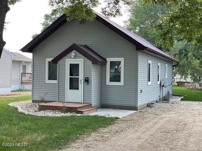 106 12th St NW, Watertown, SD, 57201