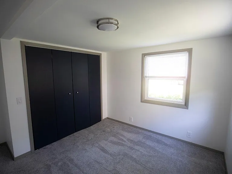 9024 Garfield Dr — Photo 11