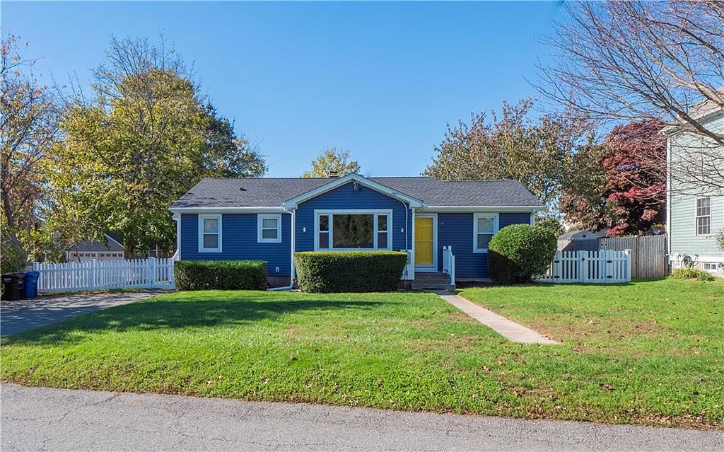 24 Fenner Ave, Newport, RI 02840 Zillow