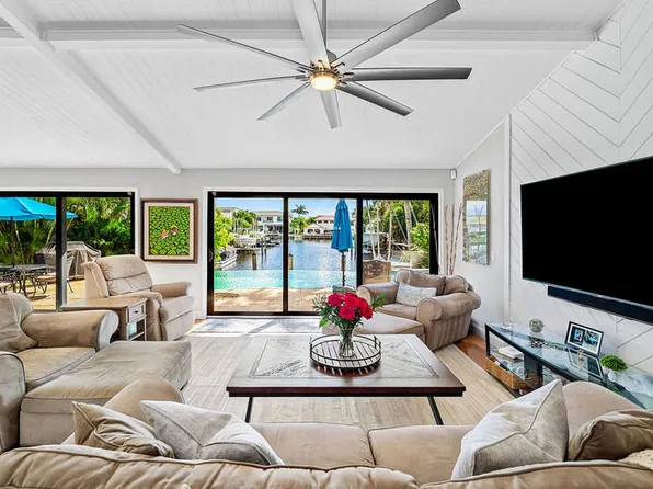 3026 NE 6th Drive, Boca Raton, FL 33431