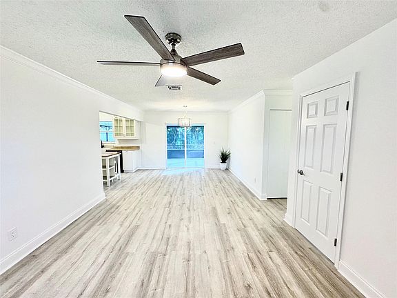 4th image of 8230 NW 46th Court