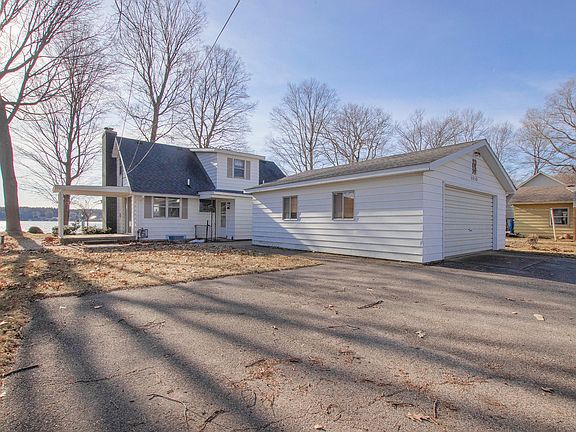 3rd image of 5530 S Cozy Point Dr