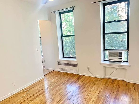 2nd image of 70 W 71st St #3A1