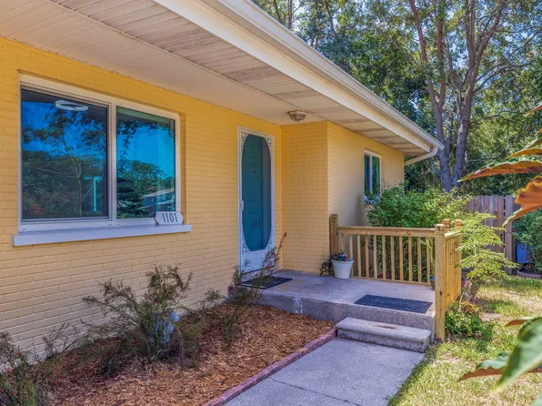 1101 S Hillcrest Ave, Clearwater, FL 33756