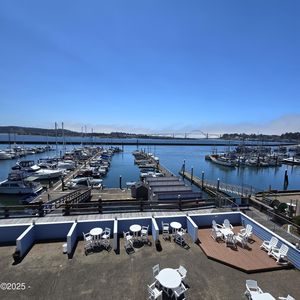 890 SE Bay Blvd #316, Newport, OR, 97365