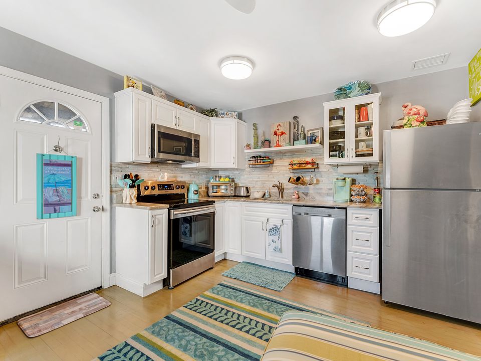 1st image of 116 S Grandview Ave #2