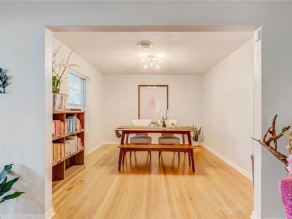 5th image of 757 Parkhurst Dr