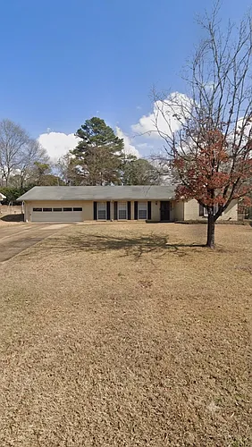 601 Larkin Ln Photo 1
