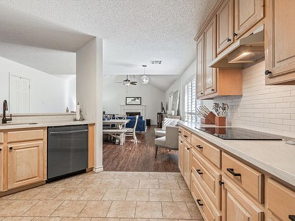 5th image of 40 Sugar Creek Pl