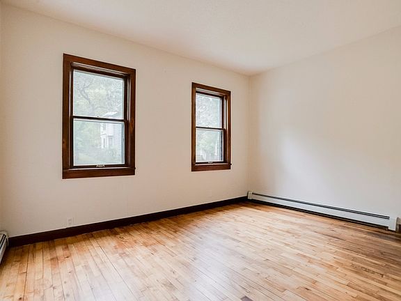 3rd image of 782 Buffalo St