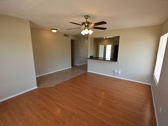 3rd image of 5640 W Puget Ave